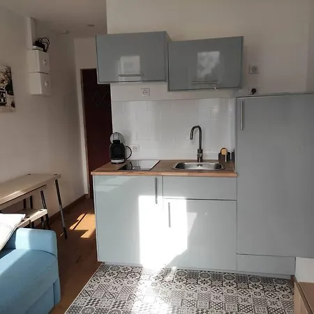 Des Iles : Apt 2 Prs Ultra Centre Juan Apartment *